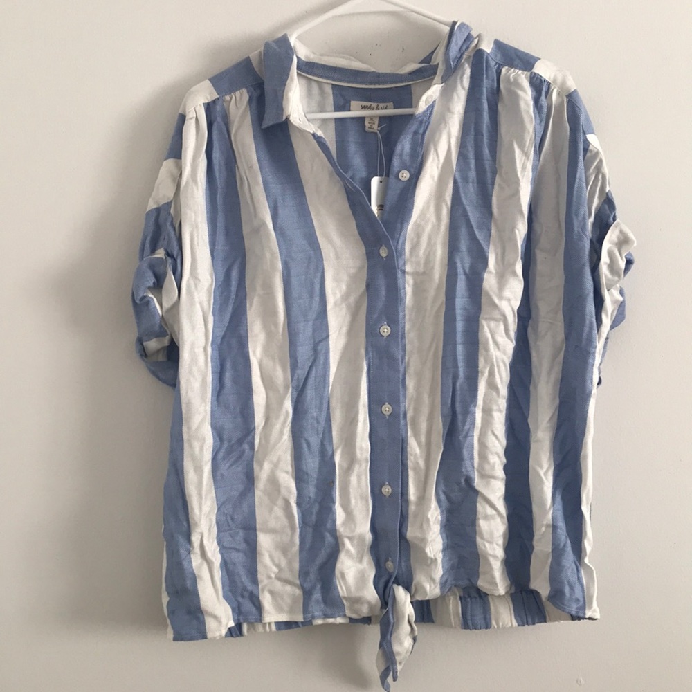 NWT XL Striped Tie Front Tee